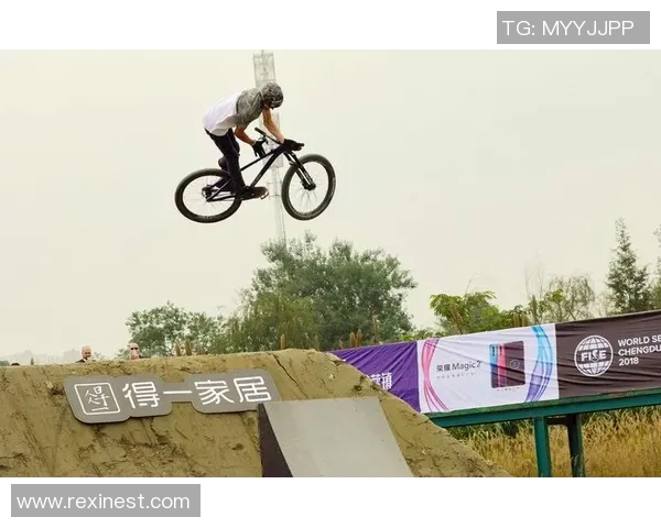 极限运动的魅力与团队精神成都极限运动队的协作之道探秘